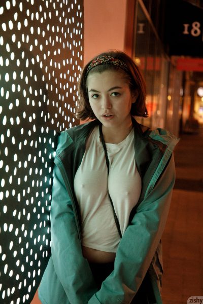 Aria Sky Some Honeybees Are From Space Zishy