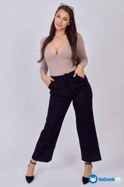 Bella Rolland Working Pro Boner BaDoinkVR