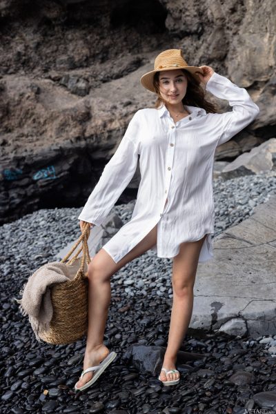 Bozhena Seaside Siren Met Art