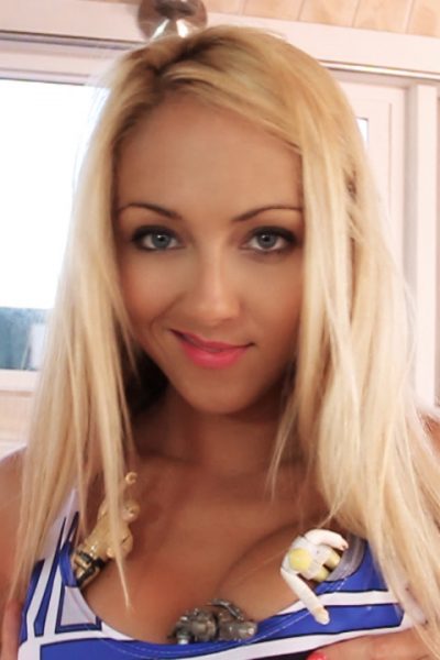 Brooke Marks Toys Having Sex