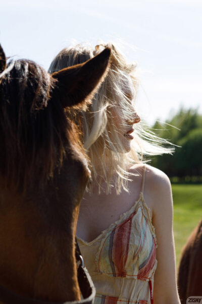 Cami Sembrabella Western Fashion 1 Zishy