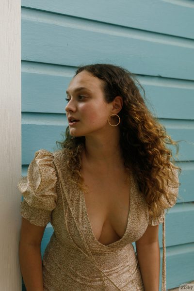 Carrie Barber Goes Ooops Zishy