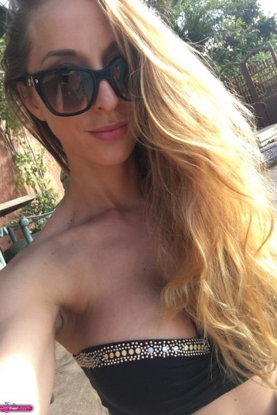 Courtney Shane Selfies Cam With Her