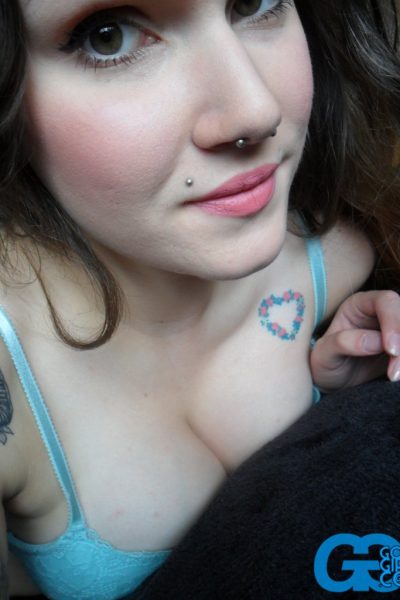 Doe Upclose and Personal Gods Girls