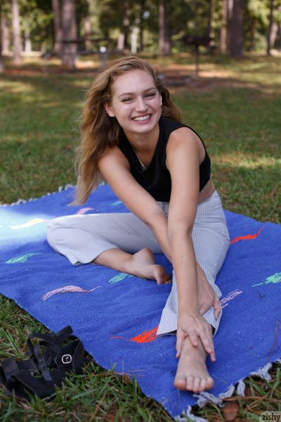 Ellen Kennedy Candids Zishy