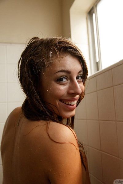 Gracie Thibble Steamy Shower Zishy