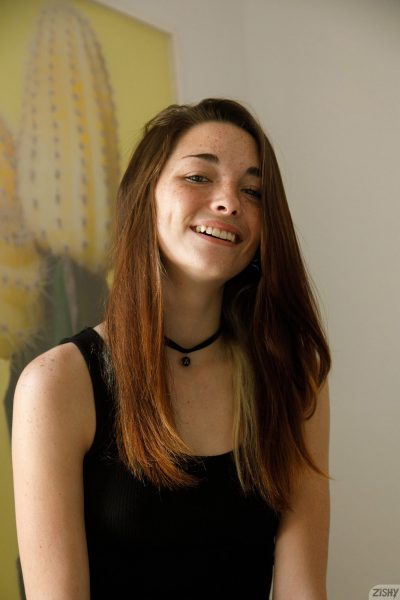 Hannah Tarley For Home Hero Zishy