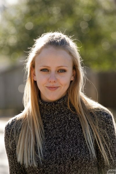 Helen Bergstrom Complicated Apes Zishy