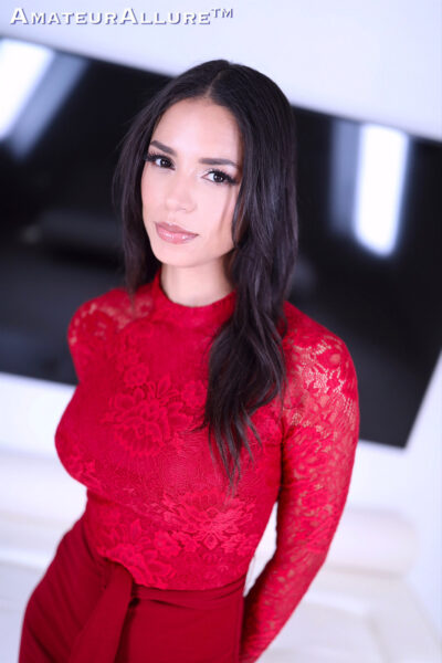 Jazmin Black Amateur Allure