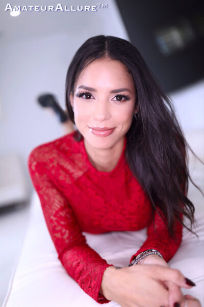 Jazmin Black Amateur Allure