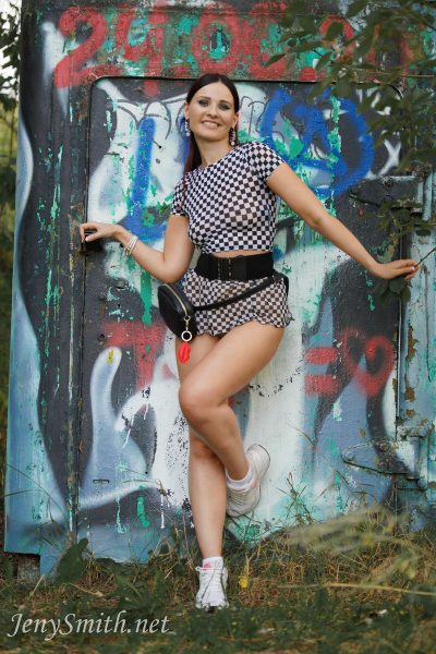 Jeny Smith Chess No Panties