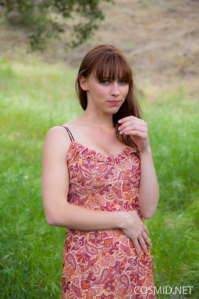 Jessica Fisher In The Field Cosmid