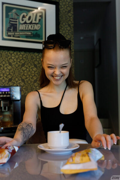 Jolie Saldus Par Four 2 Zishy