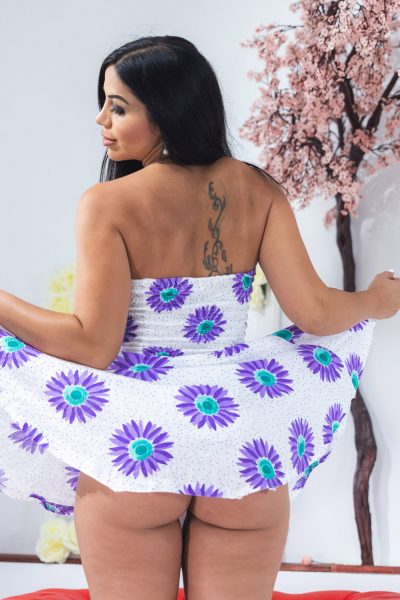 Julia De Lucia Rounded Perfection Fitting Room