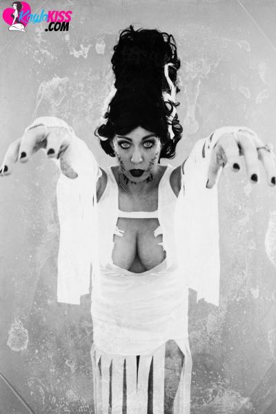 Kayla Kiss Bride of Frankenstein