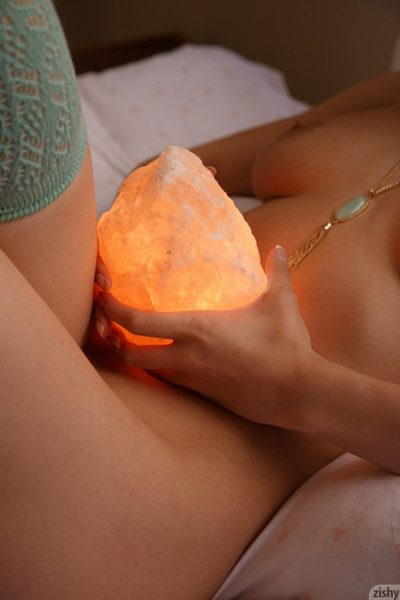 Lana Rhoades bedroom to shower zishy