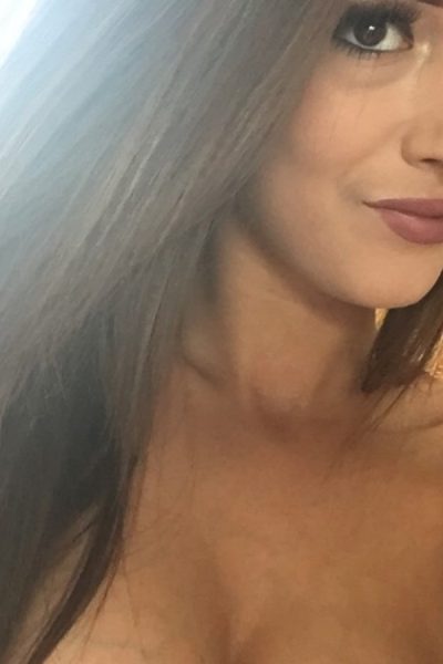 Lauren Louise Nude Selfies