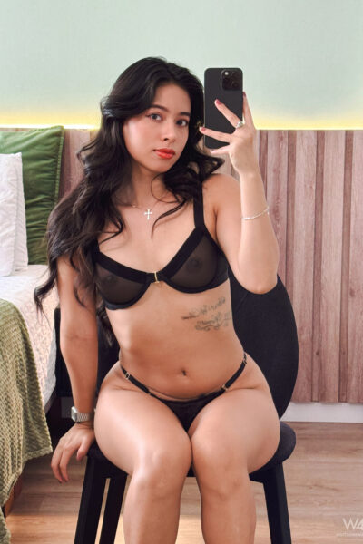 Leyla Grey Selfie 4U Erotic Greeting Watch4Beauty