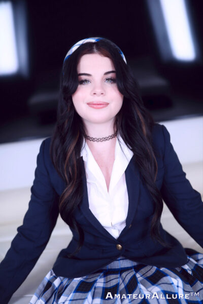 Lola Valentine Fresh Faced Amateur Allure