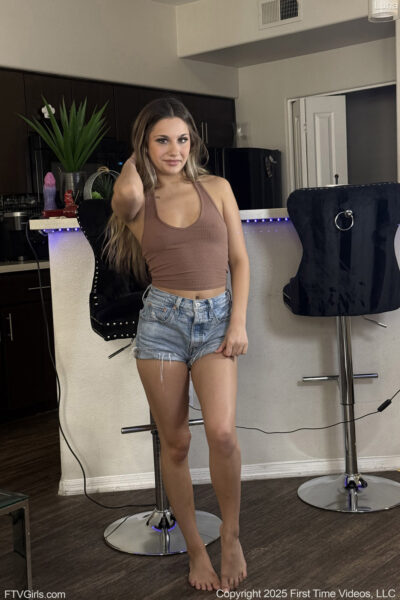 Luna End Of Day Posers FTV Girls