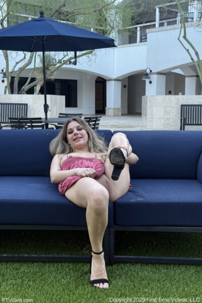 Luna She’s Sexy In Red FTV Girls