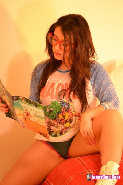 Lunas Cam Nerd Next Door