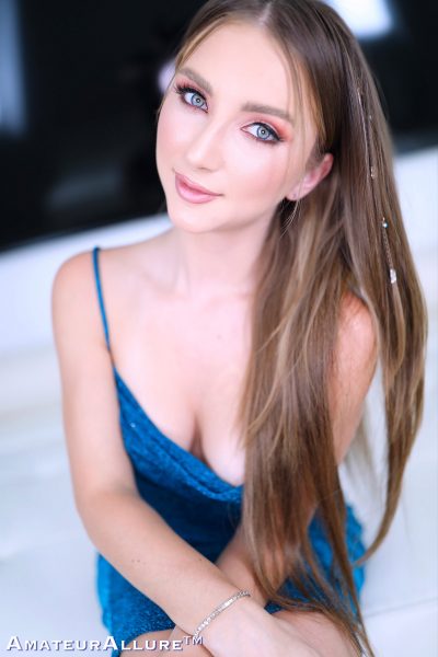 Macy Meadows Cute Petite Babe Loves Giving Head And Swallowing Cum Amateur Allure