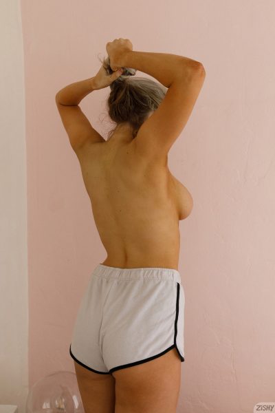 Maddie Crump Good Mornings Zishy