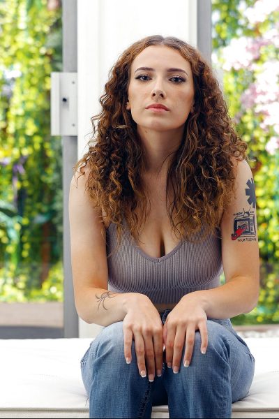 Malissa Cute Curly Hair Girl With A Mischievous Smile Net Video Girls