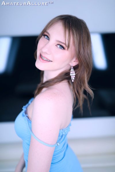 Melody Marks Petite Brunette Loves To Give Head Have Sex And Swallow Cum Amateur Allure