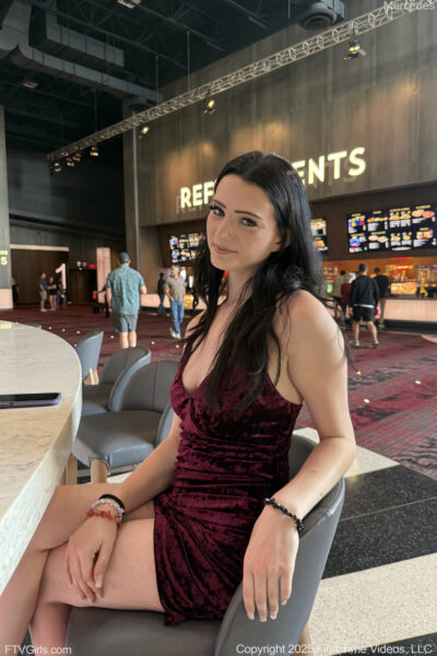 Mercedes Mac Busty Mall Chick FTV Girls