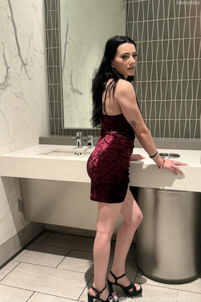 Mercedes Mac Busty Mall Chick FTV Girls