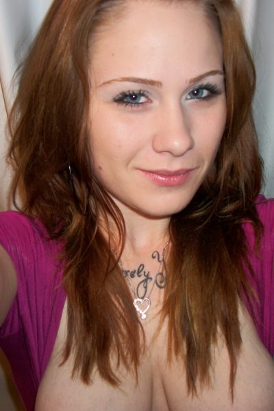 Mia More Nude Selfies