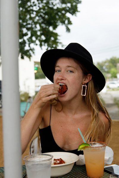 Moon Torrance Likes Black Zishy