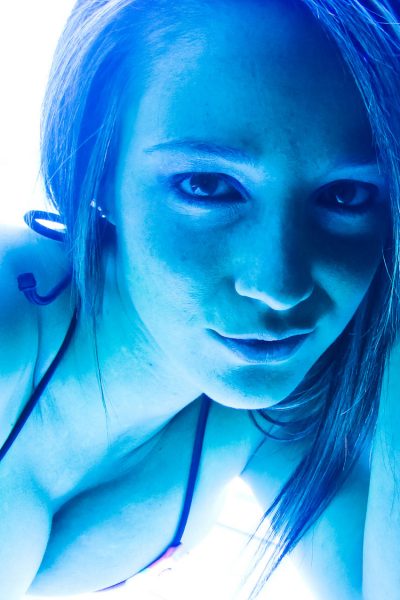 Nikki Sims Self Shot Tanning