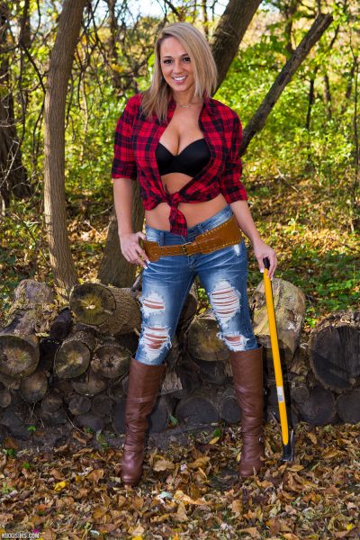 Nikki Sims Sexy Lumberjack