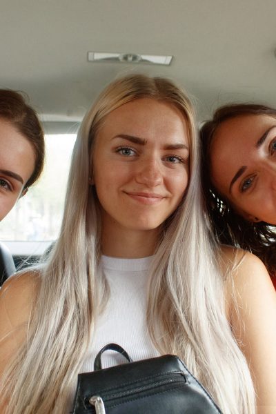 Oxana Chic Three Girls One Forest Zishy
