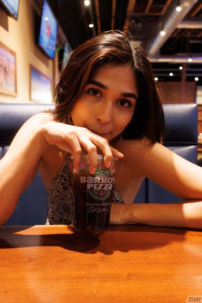 Reina Rae Girls and Pizza Zishy