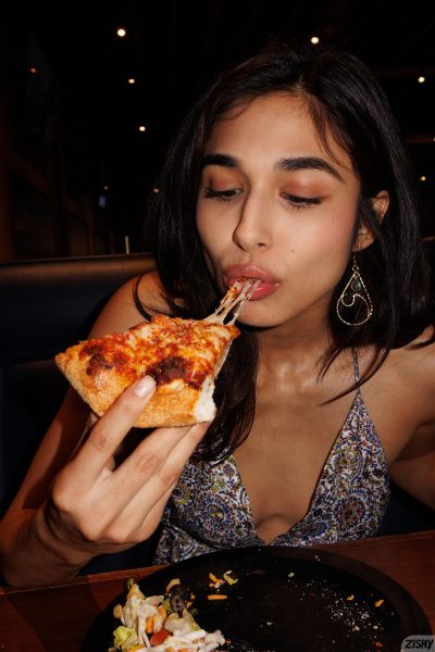 Reina Rae Girls and Pizza Zishy