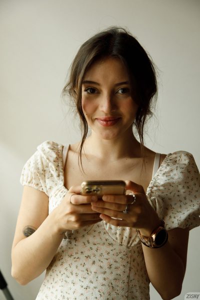 Roselina Andee Central Casting Zishy