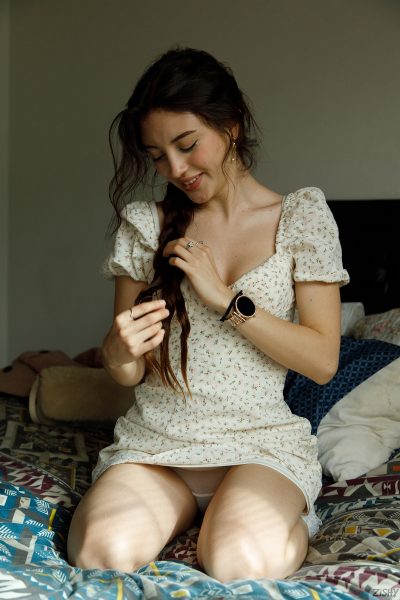 Roselina Andee Central Casting Zishy