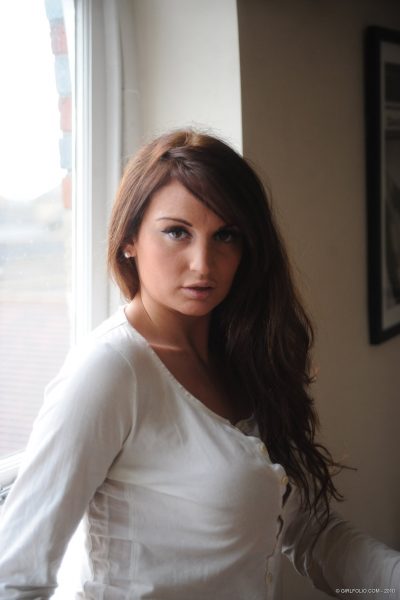 Shannon Smith Changing Girlfolio