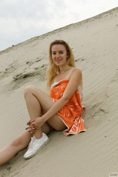 Sonya Buse Summer Saga 2 Zishy