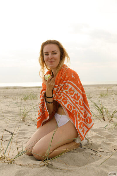 Sonya Buse Summer Saga 3 Zishy