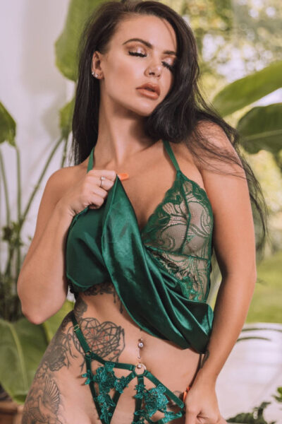 Sophie Marie Emerald Beauty Hayleys Secrets