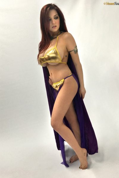 Tessa Fowler Rare Home Selfies