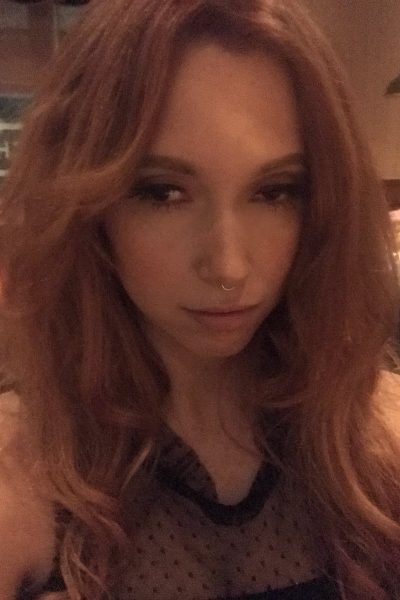 Undress Jess Sexy Selfies