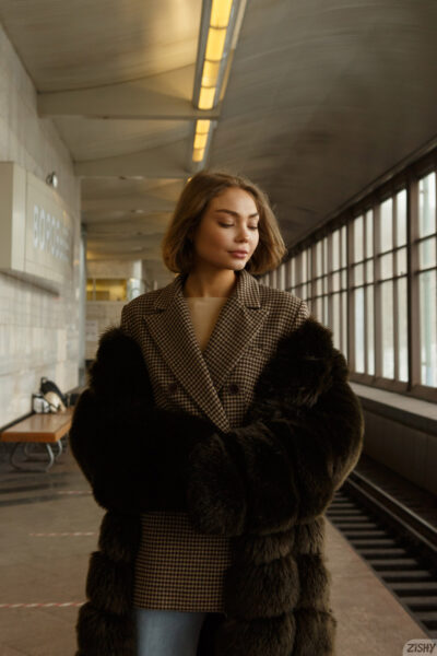 Vaemis Kory Catch The Rabbit 1 Zishy