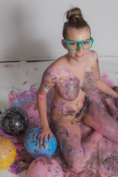 Zoey Lee Zoey And Her Paint Cosmid